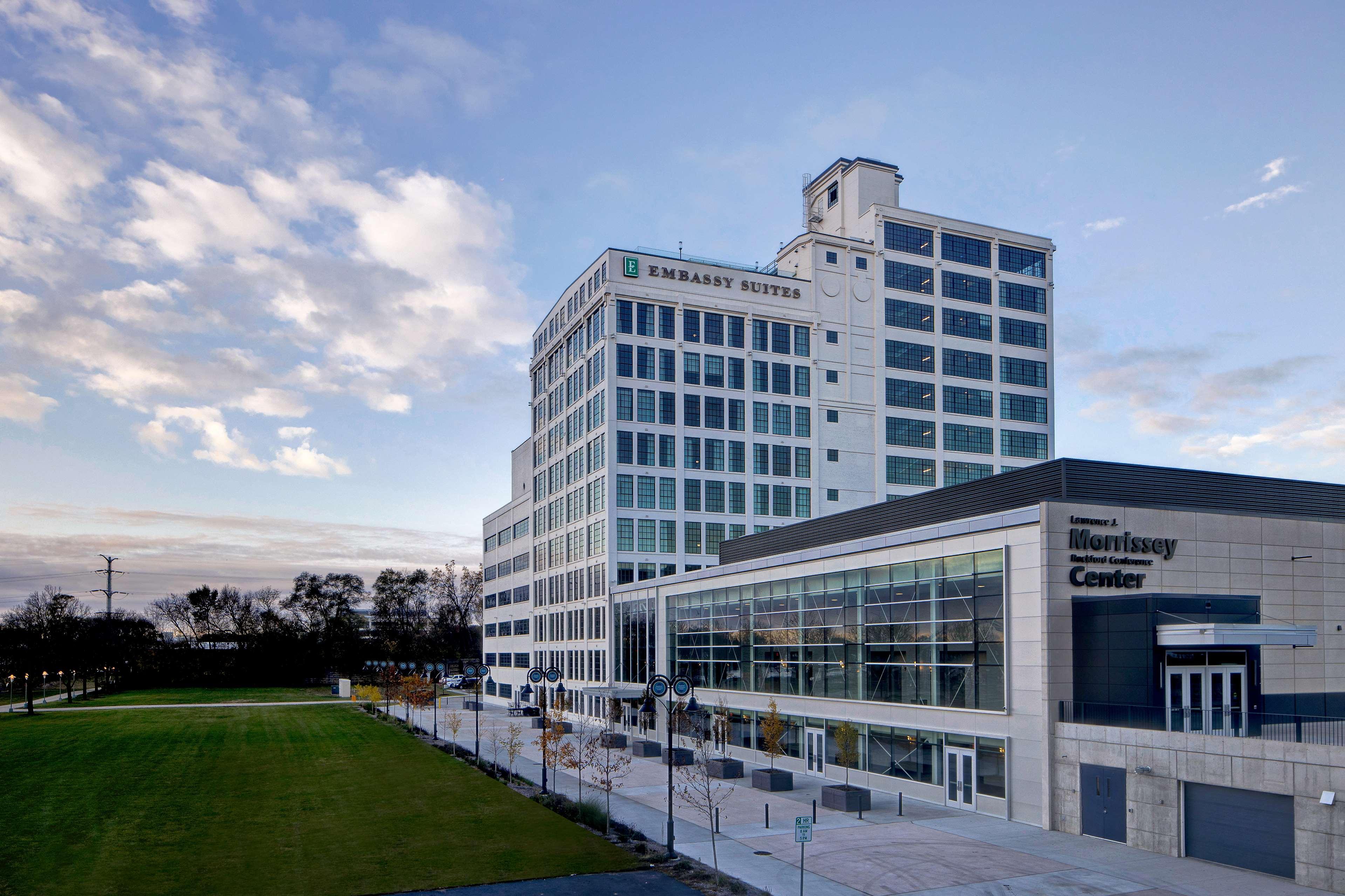 Embassy Suites By Hilton Rockford Riverfront Dış mekan fotoğraf