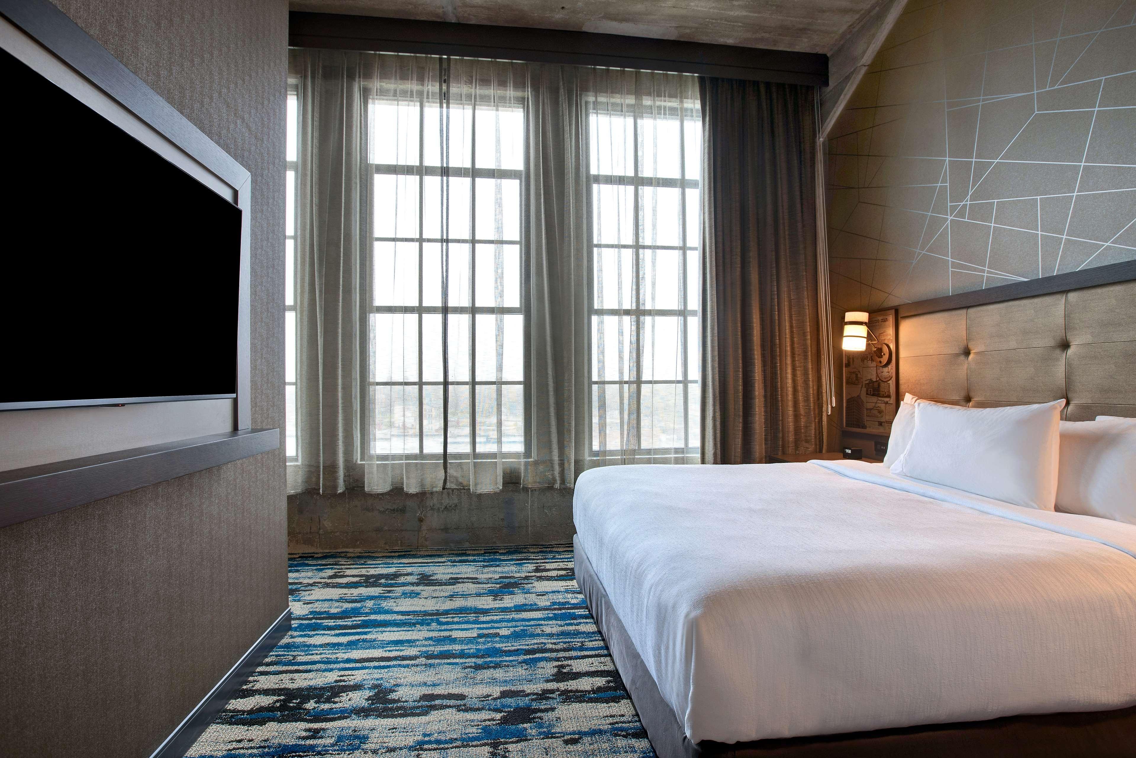 Embassy Suites By Hilton Rockford Riverfront Dış mekan fotoğraf