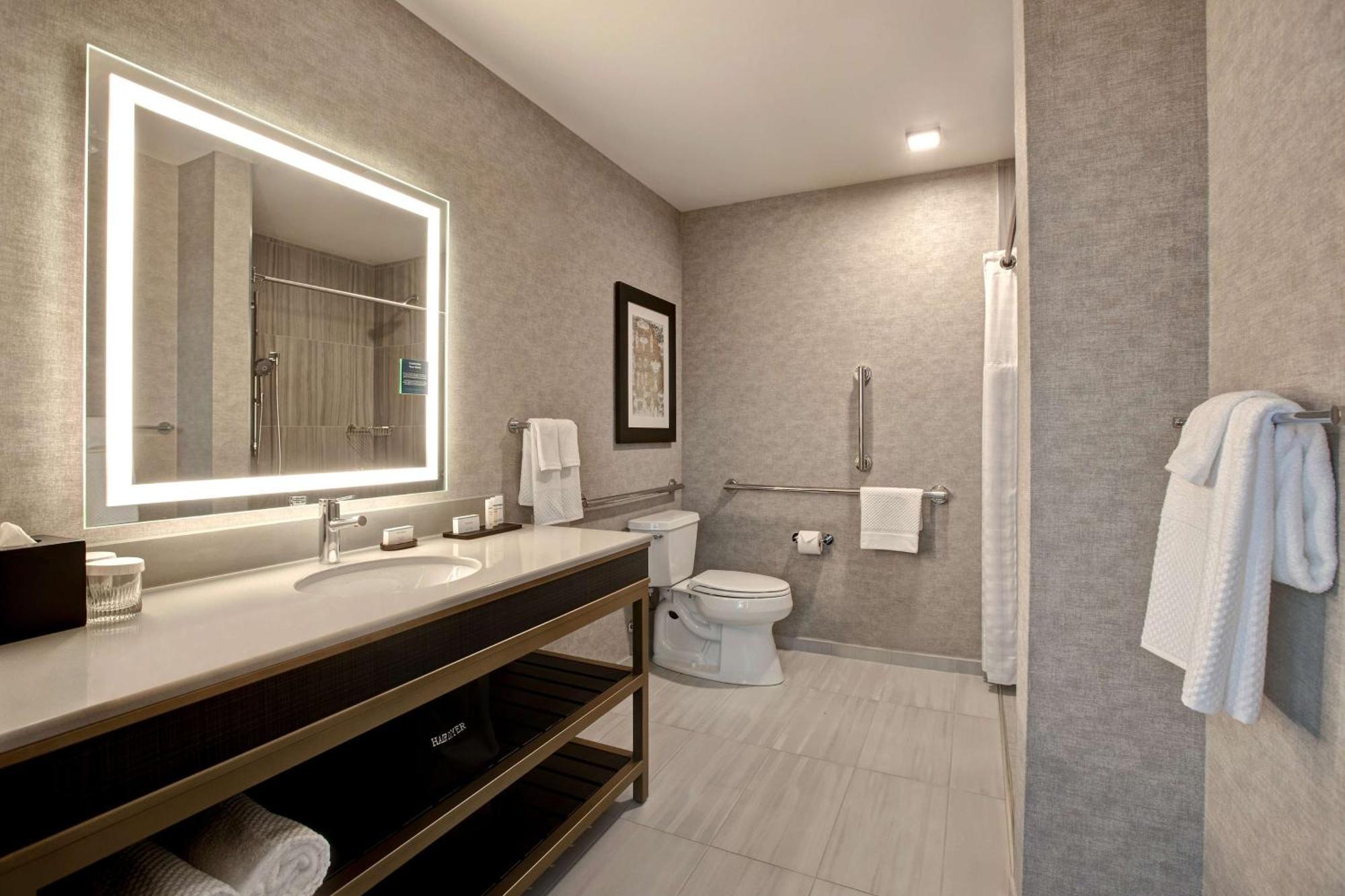 Embassy Suites By Hilton Rockford Riverfront Dış mekan fotoğraf