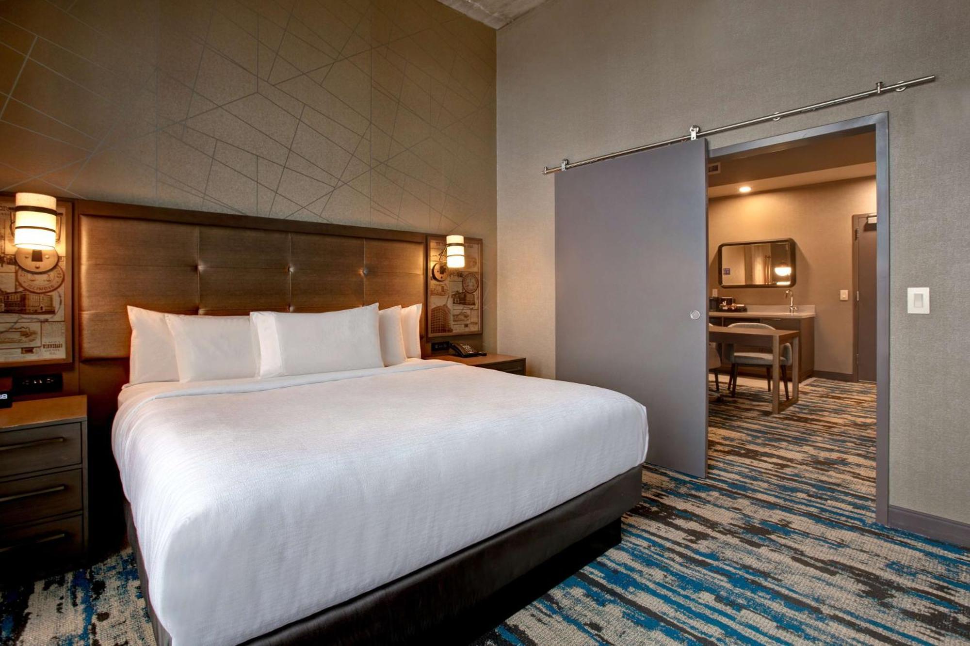 Embassy Suites By Hilton Rockford Riverfront Dış mekan fotoğraf