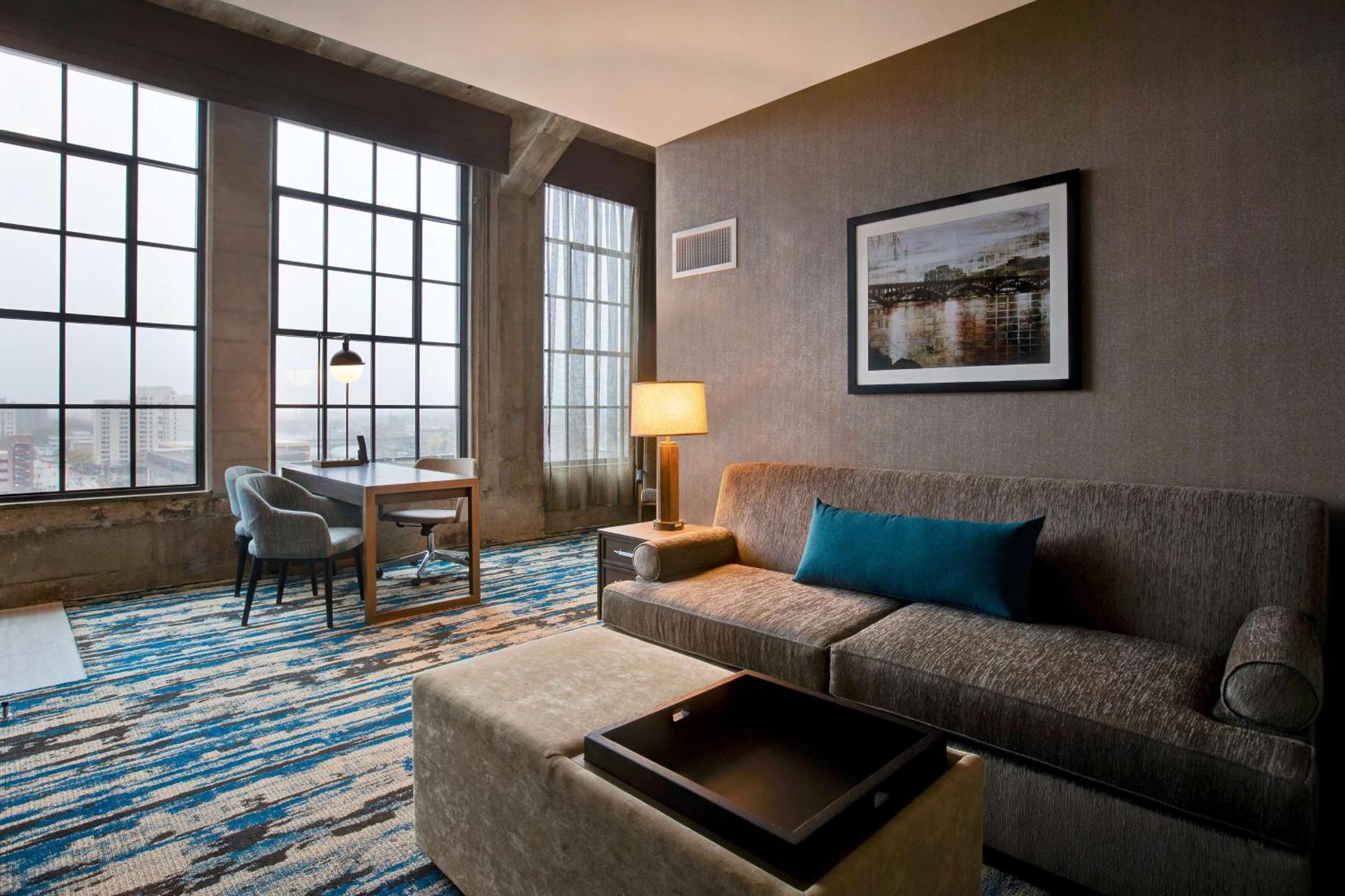 Embassy Suites By Hilton Rockford Riverfront Dış mekan fotoğraf